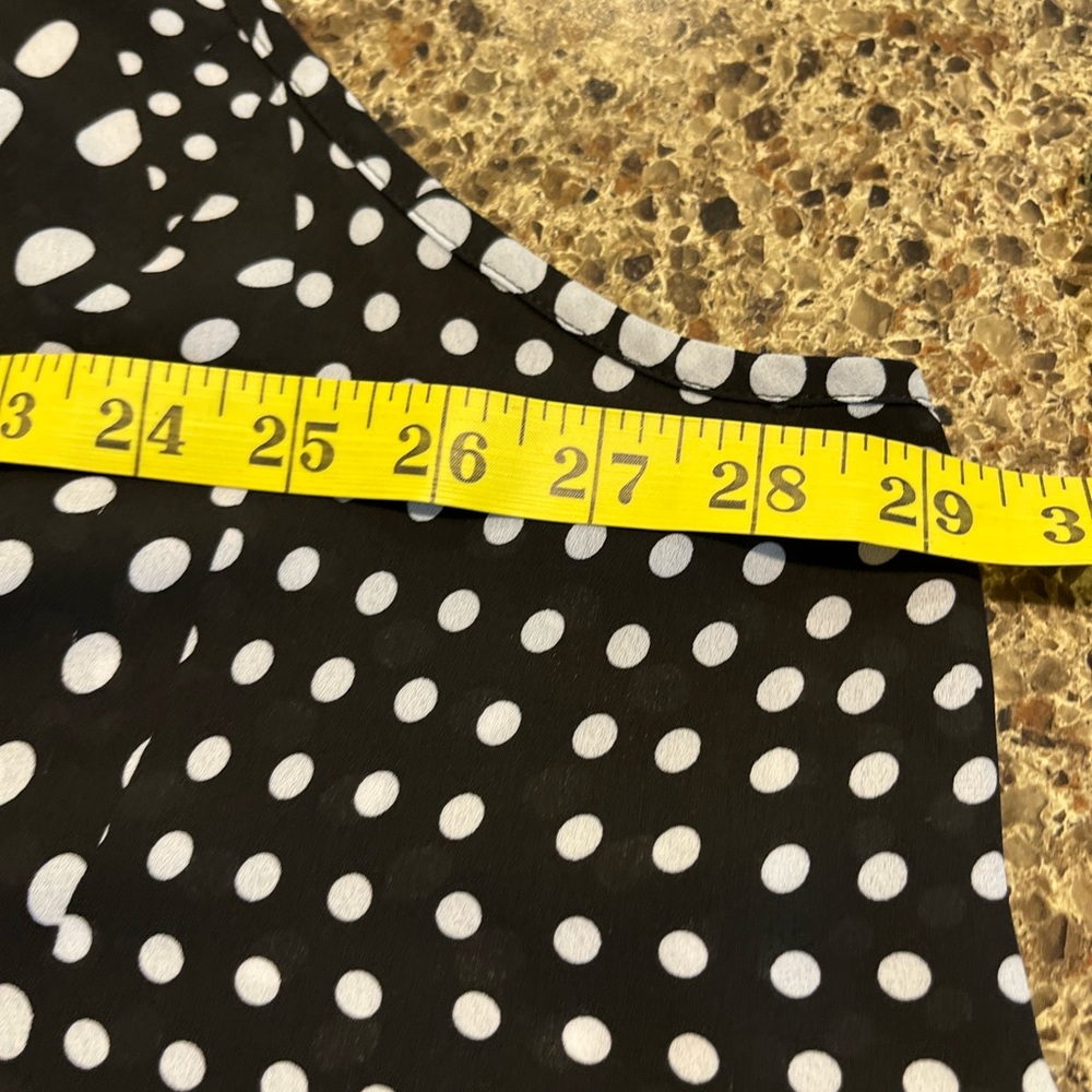 Sleeveless Black & White Polka Dot Blouse - Picture 6 of 6